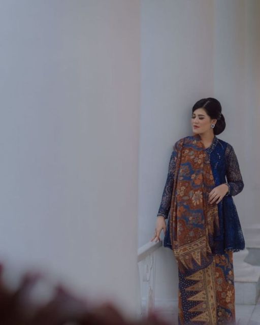 Inspirasi Model Kebaya yang Pernah Dipakai Kahiyang Ayu; Semuanya Simpel tapi Elegan!