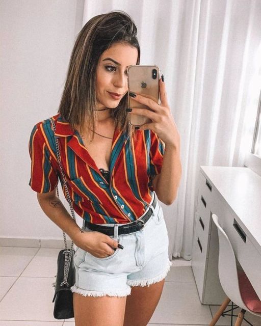 Manis Banget! 9 Motif Kemeja Lengan Pendek Ini Pas Banget Buat Menunjang Penampilan