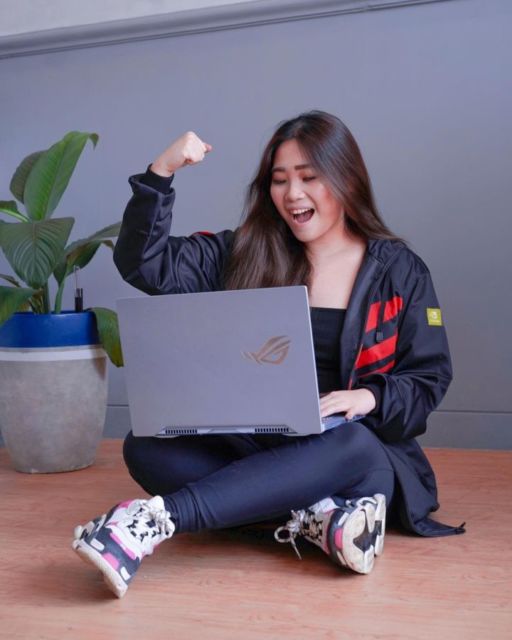 10 Gamers Cewek Indonesia yang Kemampuannya juga Patut Dijagokan. Idola Banget!