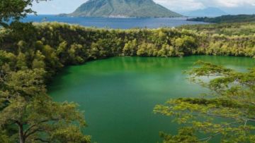 #DiIndonesiaAja-Legenda Pilu dan Berbagai Misteri di Balik Keindahan Panorama Danau Tolire, Danau Terbesar di Maluku Utara.
