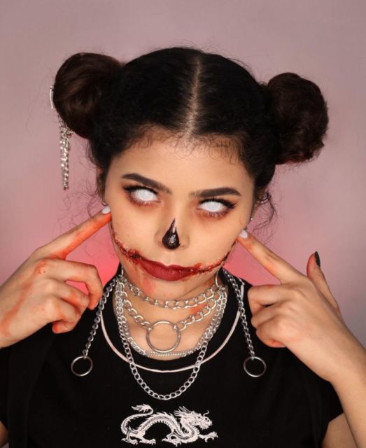 10 Artis Indonesia yang Rayakan Halloween Tahun ini dengan Berbagai Kostum. Seru Banget!