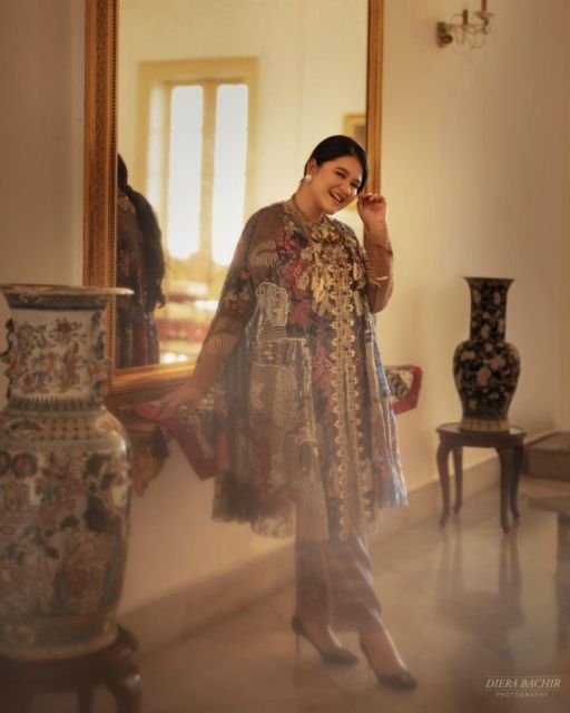 Inspirasi Model Kebaya yang Pernah Dipakai Kahiyang Ayu; Semuanya Simpel tapi Elegan!