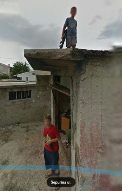 Deretan Foto Aneh bin Ajaib ini Nongol di Google Map. Penampakan Macam Apa nih?