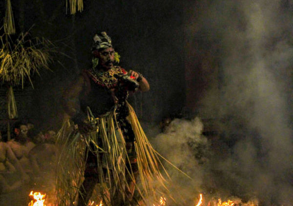 #DiIndonesiaAja–Nggak Perlu Jauh-Jauh Banyak Banget Surga Dunia Wisata Cuma di Indonesia Aja.
