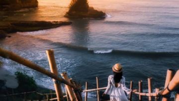 #DiIndonesiaAja-Mengintip Pesona Surga Tersembunyi di Pantai Karang Gantungan.
