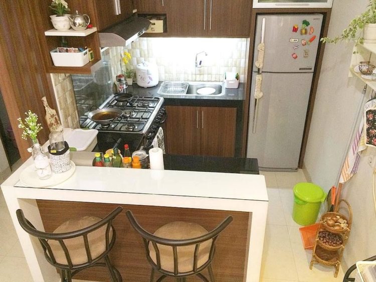6 Trik Pemakaian Kulkas 2 Pintu yang Nggak Boros Listrik. Jangan Biarkan Raknya Nggak Terisi