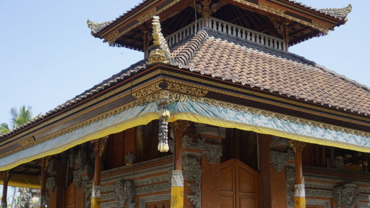 #DiIndonesiaAja-Berdirinya Langgar di Areal Pura. Suatu Keunikan yang Hanya Akan Kalian Temukan di Objek Wisata Pura Dalem Jawa!