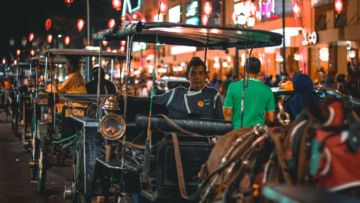 Uji Coba Kawasan Pejalan Kaki, Malioboro Ditutup bagi Kendaraan Bermotor. PKL Keluhkan Omzet Turun