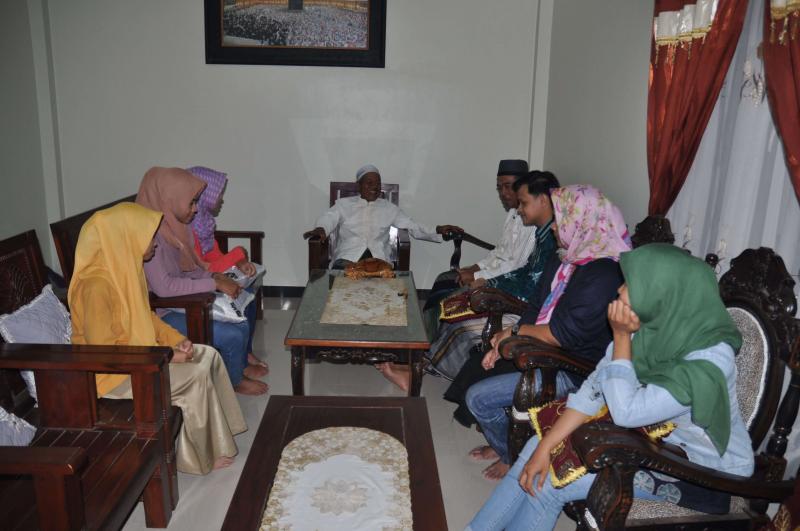 Betapa Sulitnya Jelaskan Profesi Kita kepada Orang Tua. Harus Diulang-ulang Dulu Baru Paham