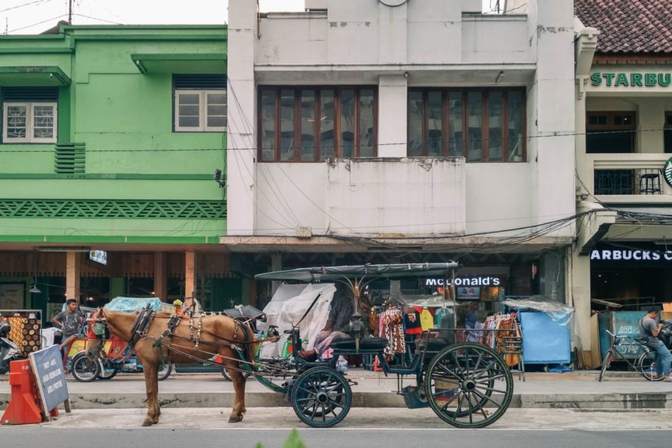 Uji Coba Kawasan Pejalan Kaki, Malioboro Ditutup bagi Kendaraan Bermotor. PKL Keluhkan Omzet Turun