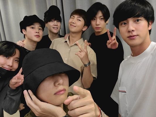#HipweeDaebak–Aku Mudah Menangis Namun Juga Mudah Tertawa dengan Tingkah Laku Semua Anggota BTS