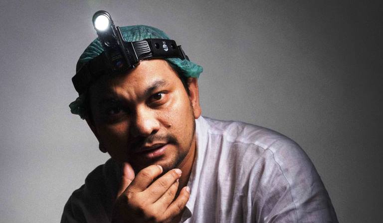10 Artis yang Ternyata juga Berprofesi sebagai Dokter. Udah Tahu?