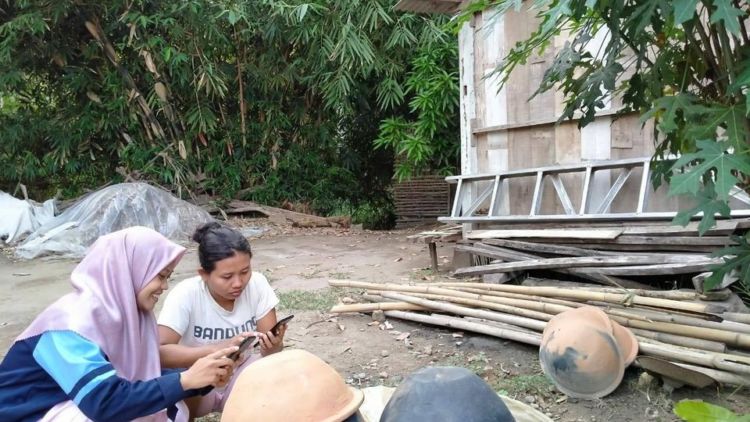 Mengulik Potensi Kerajinan Gerabah Desa Rejosari