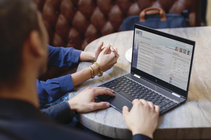 6 Langkah Cerdas Kredit Laptop bagi Mahasiswa. Cicilan Aman, Uang Jajan Nggak Ludes di Jalan