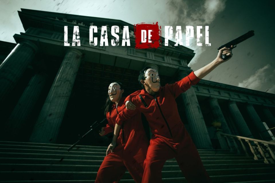 14 Potret Pre-wedding Unik dengan Tema Serial 'Money Heist'. Keren Total, Mirip Adegan Aslinya!