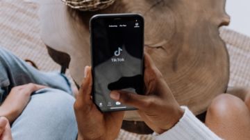 Bosan Selama Social Distancing? Generasi Muda Memilih TikTok sebagai Sarana Berkreasi