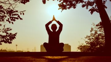 Belajar Menciptakan Bahagia Lewat Mindfulness. Demi Hidup yang Lebih Hidup Lagi