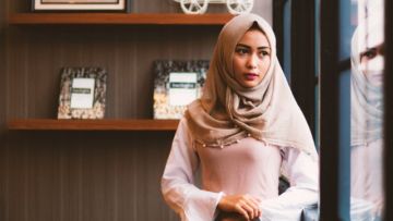 Kalau Memang Kita Saling Mencintai, Maka Tolong Jangan Buatku Menangis