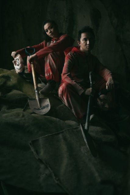 14 Potret Pre-wedding Unik dengan Tema Serial 'Money Heist'. Keren Total, Mirip Adegan Aslinya!
