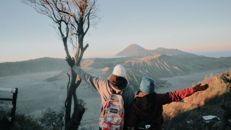 #DiIndonesiaAja-Paket Komplit! Wisata Alam Udara Dingin Pegunungan Sekaligus Udara Panas Pantai Ada Di Malang Raya, Jawa Timur.