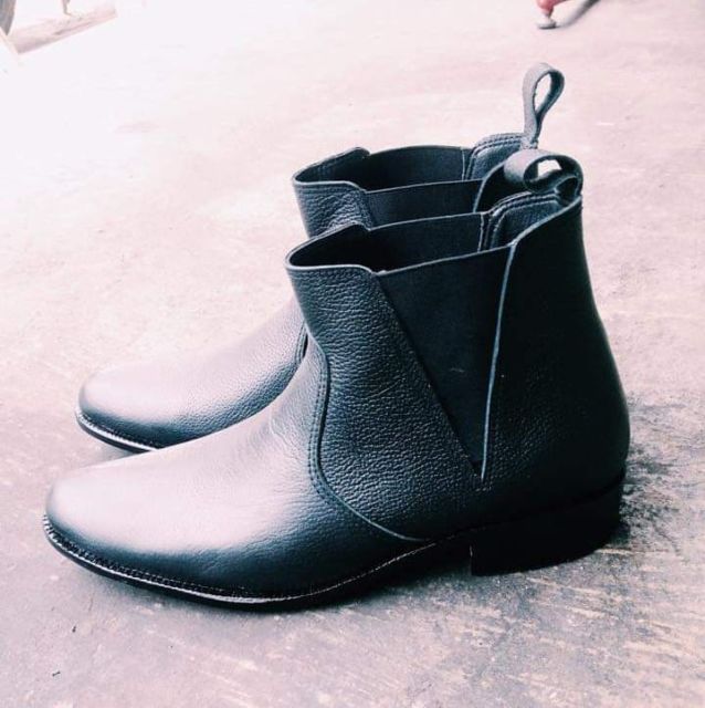8 Rekomendasi Sepatu Kulit Pria yang Kece Parah Desainnya. Ada yang Berbahan Kulit Nabati!