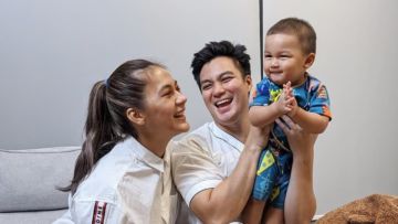 Terharu Lihat Video Perpisahan Seorang Anak dan Pengasuhnya, Baim Wong Bahas Pembantu dan Majikan