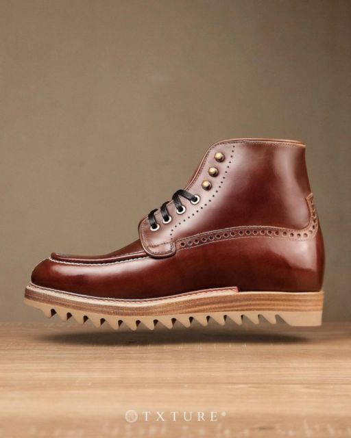 8 Rekomendasi Sepatu Kulit Pria yang Kece Parah Desainnya. Ada yang Berbahan Kulit Nabati!