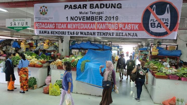 Meminimalisasi Kantong Sampah Plastik Sekali Pakai, Kunci Denpasar Berhasil Mengatasi Limbah Plastik