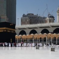 Amankah Umroh Saat Pandemi? Yuk Simak Dulu Beginilah Pertimbangannya~