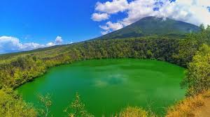 Mengenal Danau Tolire di Kota Ternate, Wajib Masuk Ke Itinerary Kamu Nih~