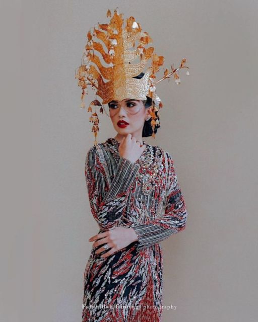 8 Inspirasi Baju Pernikahan Bold dan Unik dari Desainer Asky Febrianti. Spektakuler Banget!