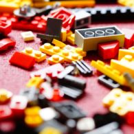 #BeraniWujudkanMimpi-Mainan Paling Cerdik di Dunia, Menggapai Impian dengan Memahami Filosofis Lego.