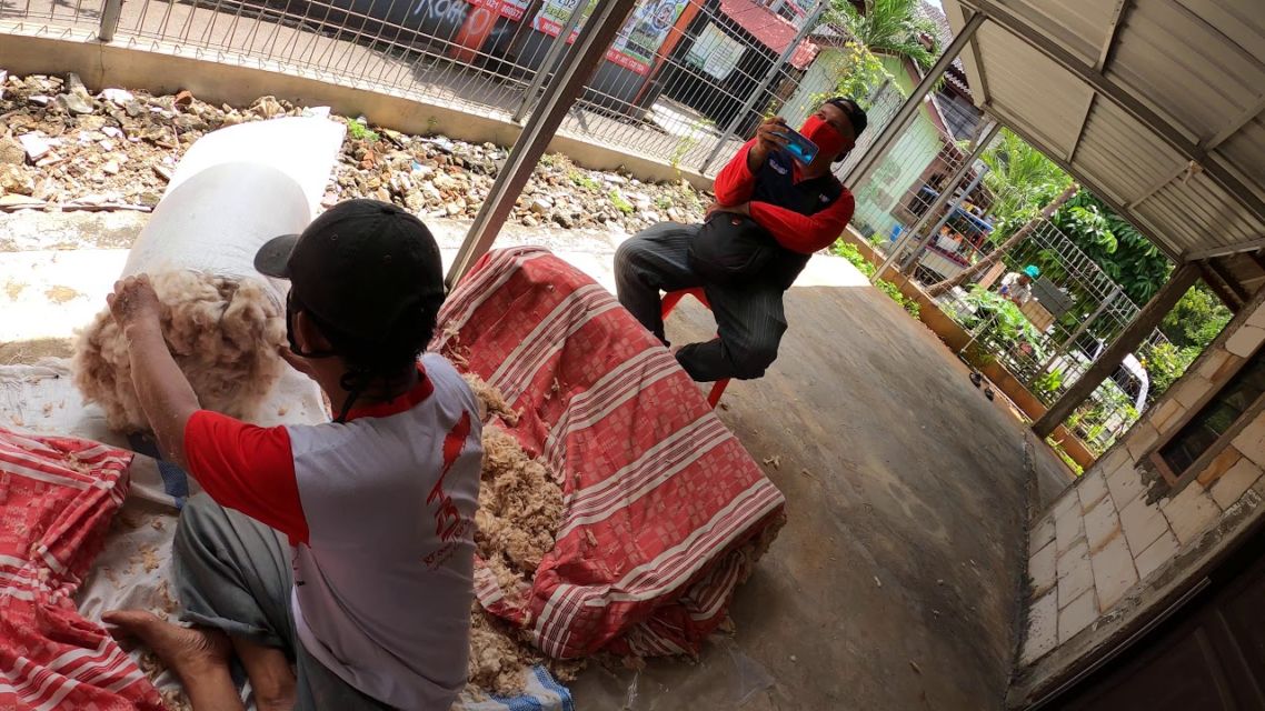 Nostalgia Kenangan Kasur Kapuk: Spring Bed Orang Zaman Dulu. Sekarang Ada yang Masih Pakai?