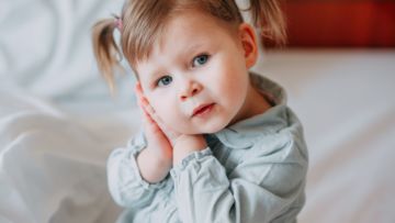 5 Rekomendasi Minyak Kemiri untuk Rambut Bayi. Bikin Jadi Lebih Lebat, Sehat Bercahaya