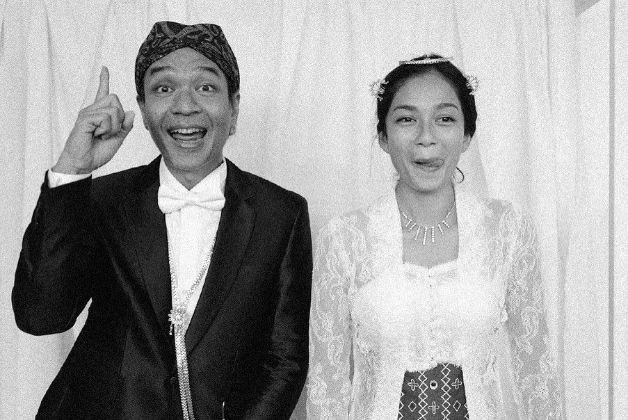 10 Pasangan Artis dengan Usia Terpaut Jauh; Lebih dari 15 Tahun