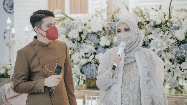 Syukuran 7 Bulanan, Melly Goeslaw dan Suami Hadiahkan Lagu untuk Bayi Zaskia Sungkar