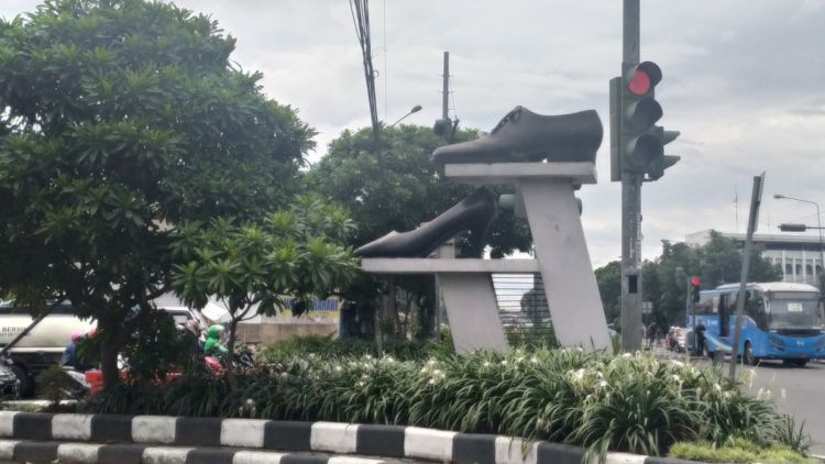 Cibaduyut Raya, Sentra Sepatu untuk Cinderamata Otentik