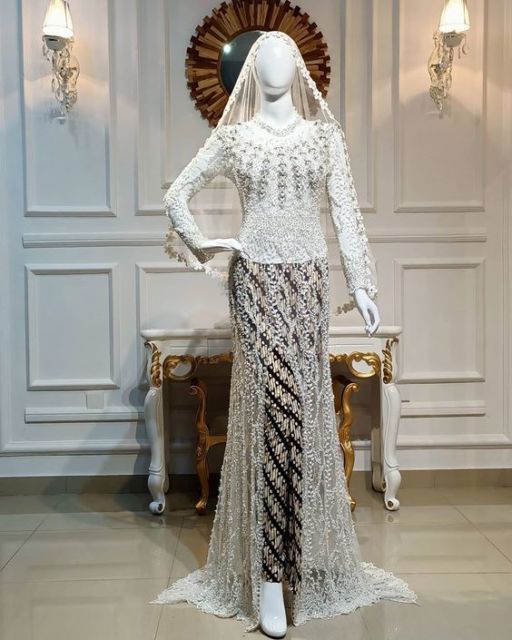 9 Kebaya Putih Tradisional Namun Dikemas Modern; Referensi Pas Buatmu yang Simpel!