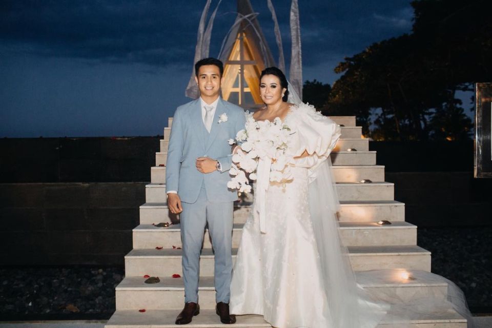 10 Pasangan Artis dengan Usia Terpaut Jauh; Lebih dari 15 Tahun