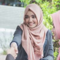 6 hal yang Wajib Kamu Ketahui Tentang Lembaga Keuangan Syariah, Jangan Hanya Tahu Labelnya Aja!