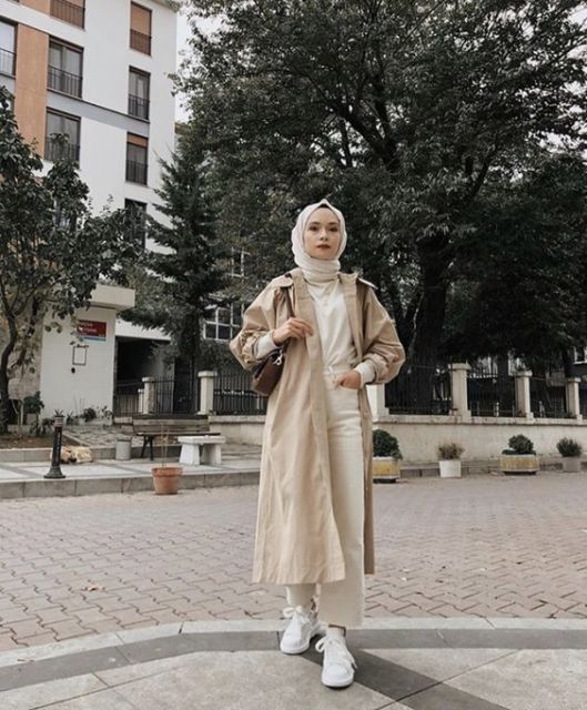 Penasaran Gimana Cara Buat Tampil Feminin tapi Tetap Rapi? Simak Trik Berikut Ini!