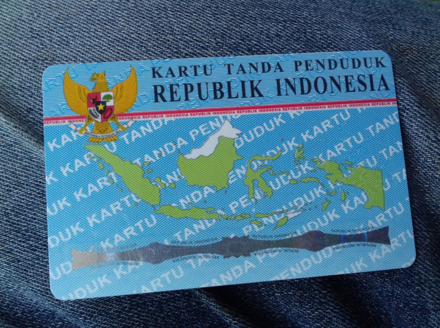 Sederet Perubahan KTP dari Waktu ke Waktu. Zaman Dulu, Ukurannya Bisa Segede Buku Gambar~