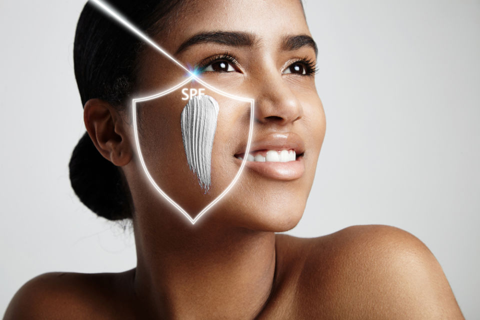 6 Cara Mengoleskan Krim Wajah yang Benar. Gerakannya Memutar ke Dalam Biar Hasilnya Optimal