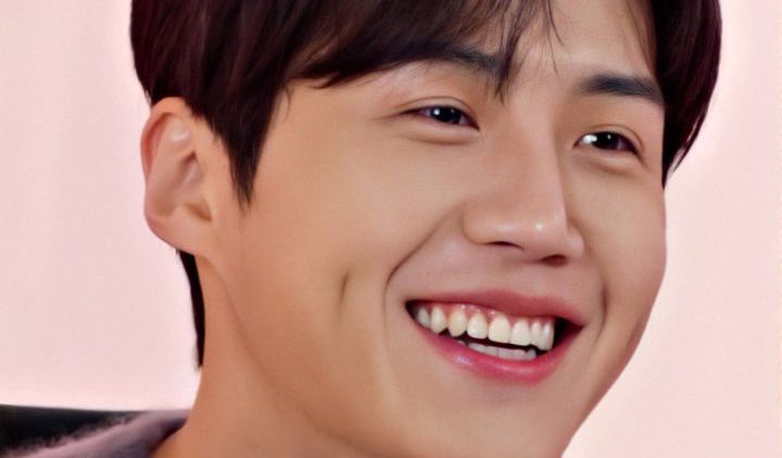 6 Fakta Menarik Aktor Drama Start Up Kim Seon Ho yang Jarang Diketahui; Second Lead yang Bikin Warganet Jatuh Hati