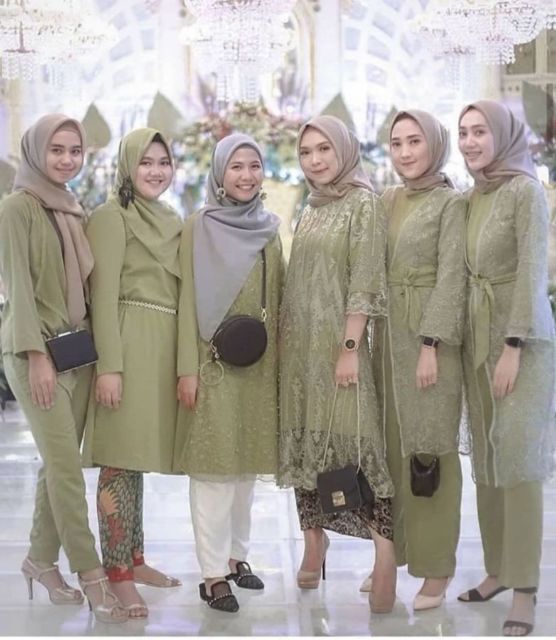 kebaya hijau olive