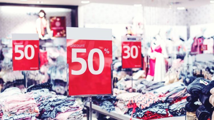 Social Distancing saat Berkunjung ke Mall Wajib Diterapkan