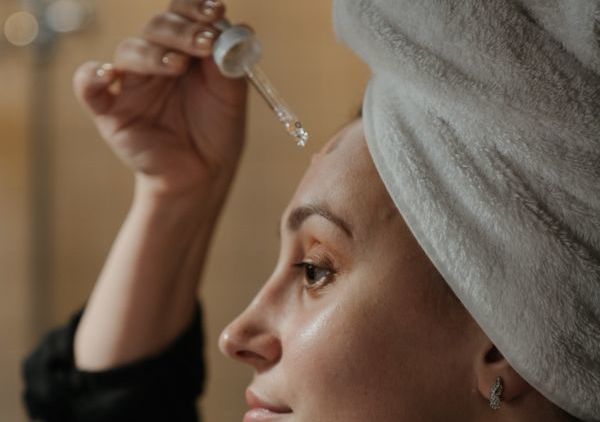 Sederet Manfaat Niacinamide untuk Wajah. Senyawa Aktif yang Sering Dijumpai di Produk Skincare