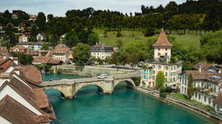 Jika Kalian Berlibur ke Swiss, Jangan Lupa Mampir ke 5 Stadion Sepak Bola Kece Ini