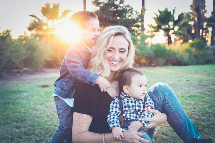 10 Kalimat Penyejuk Hati buat para Ibu yang Kini Sedang Gundah. Yuk, Semangat!