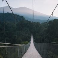 Menyambangi Jembatan Gantung Terpanjang se-Asia Tenggara